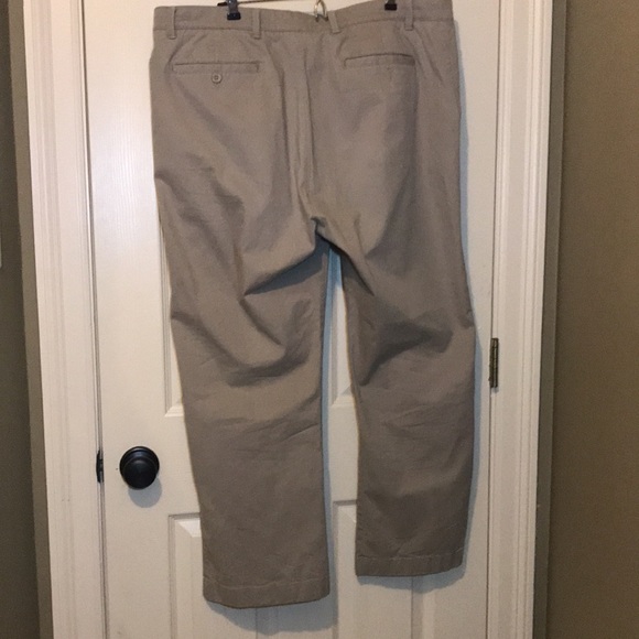 Men’s Roundtree & York khakis! - Picture 2 of 2